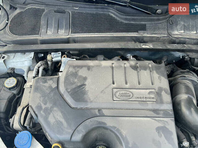 Белый Ленд Ровер Рендж Ровер Эвок, объемом двигателя 2 л и пробегом 79 тыс. км за 16000 $, фото 8 на Automoto.ua