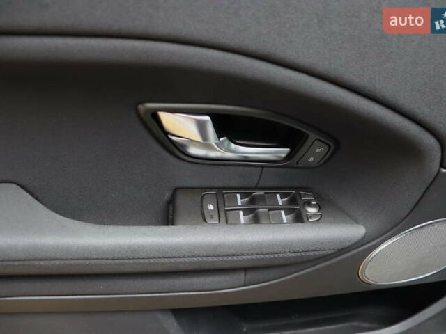 Белый Ленд Ровер Рендж Ровер Эвок, объемом двигателя 2 л и пробегом 67 тыс. км за 28900 $, фото 10 на Automoto.ua