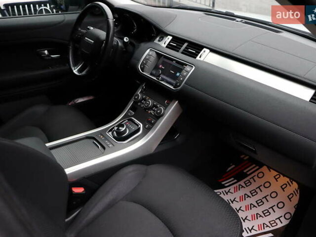 Белый Ленд Ровер Рендж Ровер Эвок, объемом двигателя 2 л и пробегом 67 тыс. км за 28900 $, фото 28 на Automoto.ua