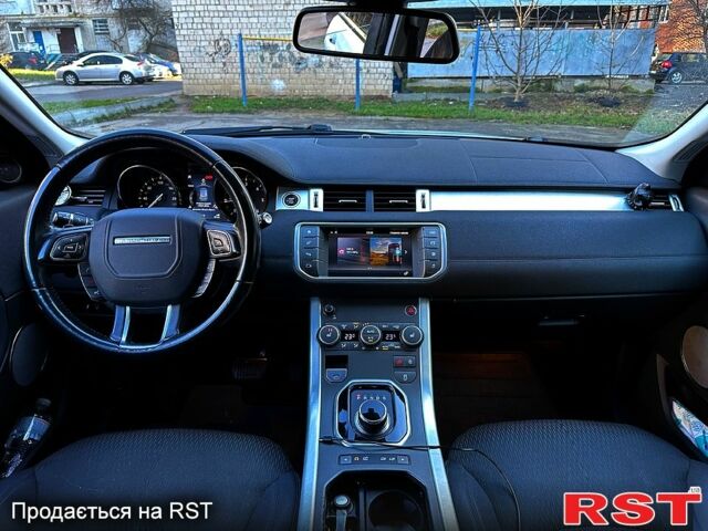 Белый Ленд Ровер Рендж Ровер Эвок, объемом двигателя 2 л и пробегом 140 тыс. км за 23500 $, фото 10 на Automoto.ua
