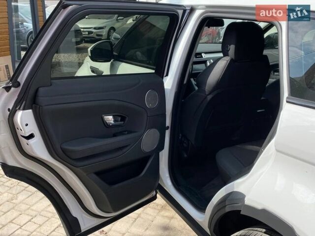 Білий Ленд Ровер Рендж Ровер Евок, об'ємом двигуна 2 л та пробігом 69 тис. км за 23800 $, фото 19 на Automoto.ua