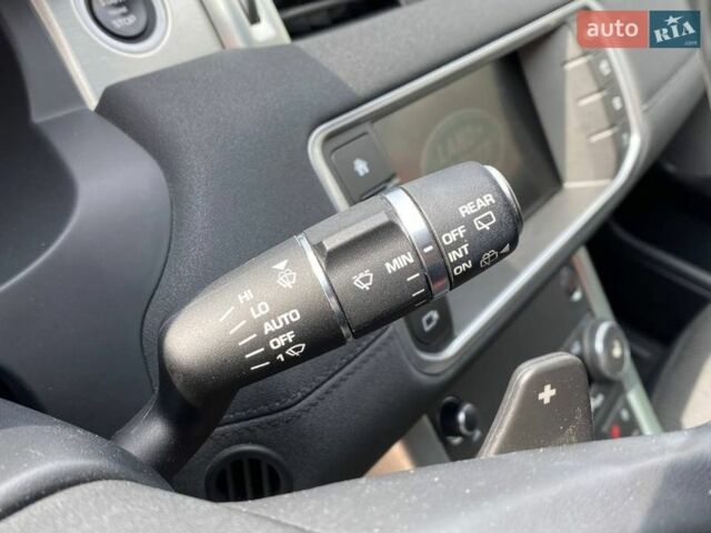 Білий Ленд Ровер Рендж Ровер Евок, об'ємом двигуна 2 л та пробігом 69 тис. км за 23800 $, фото 17 на Automoto.ua