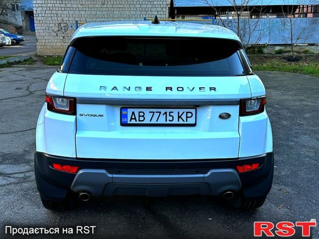 Белый Ленд Ровер Рендж Ровер Эвок, объемом двигателя 2 л и пробегом 140 тыс. км за 23500 $, фото 5 на Automoto.ua
