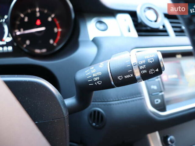 Білий Ленд Ровер Рендж Ровер Евок, об'ємом двигуна 2 л та пробігом 40 тис. км за 28900 $, фото 24 на Automoto.ua