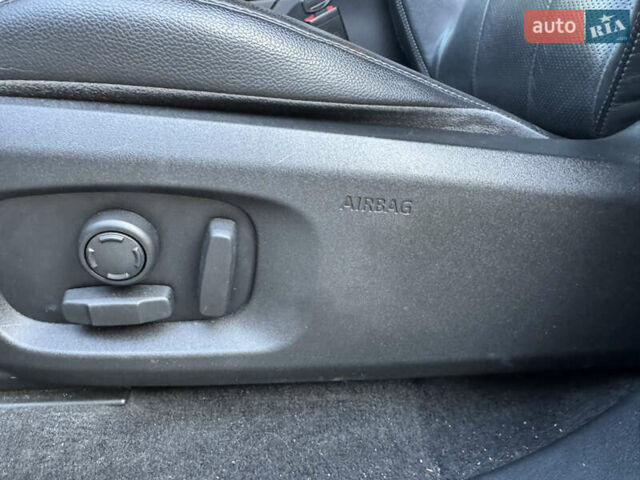 Белый Ленд Ровер Рендж Ровер Эвок, объемом двигателя 2 л и пробегом 103 тыс. км за 19500 $, фото 17 на Automoto.ua