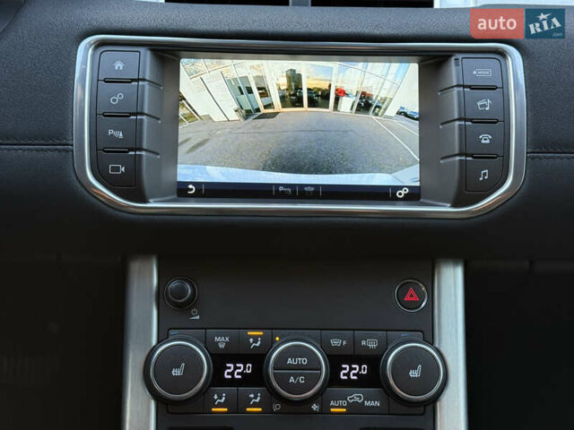 Білий Ленд Ровер Рендж Ровер Евок, об'ємом двигуна 2 л та пробігом 74 тис. км за 24500 $, фото 25 на Automoto.ua