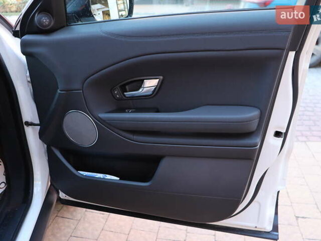 Білий Ленд Ровер Рендж Ровер Евок, об'ємом двигуна 2 л та пробігом 40 тис. км за 28900 $, фото 46 на Automoto.ua