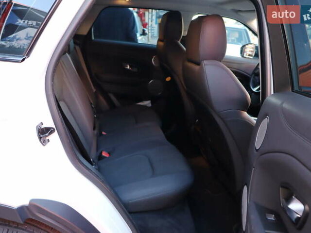 Білий Ленд Ровер Рендж Ровер Евок, об'ємом двигуна 2 л та пробігом 40 тис. км за 28900 $, фото 39 на Automoto.ua