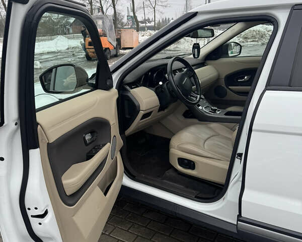 Белый Ленд Ровер Рендж Ровер Эвок, объемом двигателя 2 л и пробегом 102 тыс. км за 20900 $, фото 15 на Automoto.ua