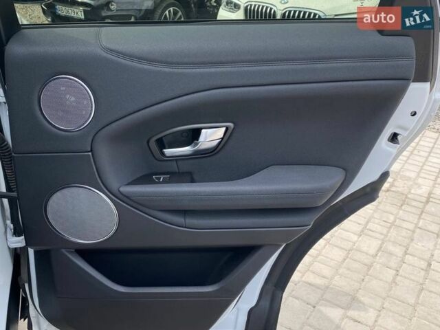 Білий Ленд Ровер Рендж Ровер Евок, об'ємом двигуна 2 л та пробігом 69 тис. км за 23800 $, фото 27 на Automoto.ua