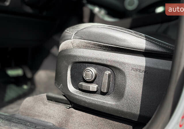 Белый Ленд Ровер Рендж Ровер Эвок, объемом двигателя 2 л и пробегом 190 тыс. км за 29900 $, фото 15 на Automoto.ua