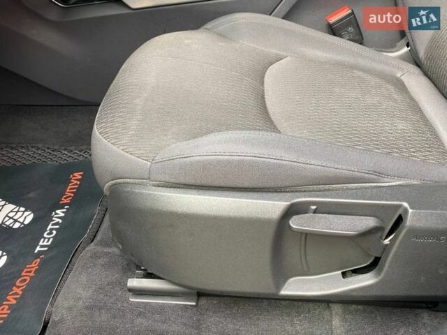 Білий Ленд Ровер Рендж Ровер Евок, об'ємом двигуна 2 л та пробігом 69 тис. км за 23800 $, фото 15 на Automoto.ua