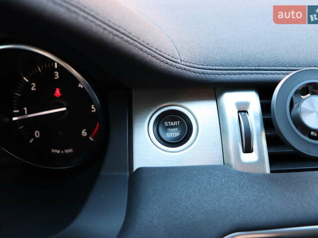 Білий Ленд Ровер Рендж Ровер Евок, об'ємом двигуна 2 л та пробігом 40 тис. км за 28900 $, фото 25 на Automoto.ua