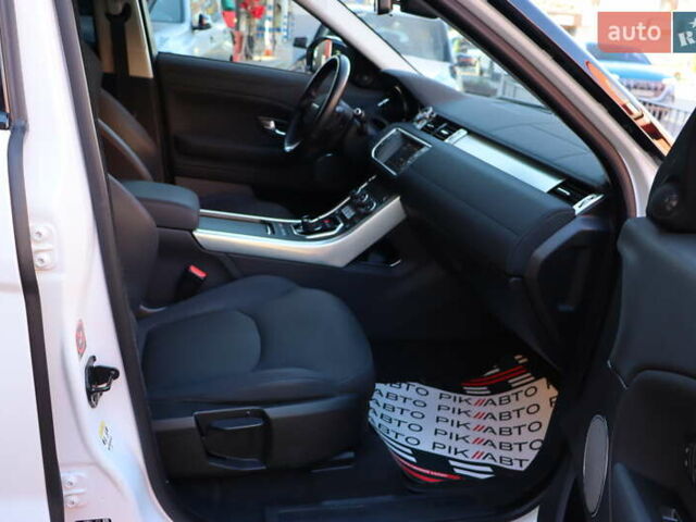 Білий Ленд Ровер Рендж Ровер Евок, об'ємом двигуна 2 л та пробігом 40 тис. км за 28900 $, фото 44 на Automoto.ua