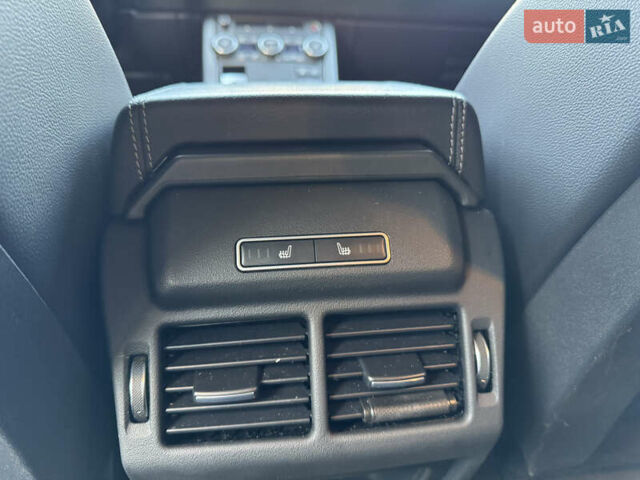 Белый Ленд Ровер Рендж Ровер Эвок, объемом двигателя 2 л и пробегом 103 тыс. км за 19500 $, фото 12 на Automoto.ua