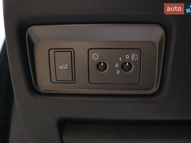 Белый Ленд Ровер Рендж Ровер Эвок, объемом двигателя 2 л и пробегом 67 тыс. км за 28900 $, фото 14 на Automoto.ua