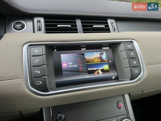 Білий Ленд Ровер Рендж Ровер Евок, об'ємом двигуна 2 л та пробігом 56 тис. км за 26400 $, фото 20 на Automoto.ua