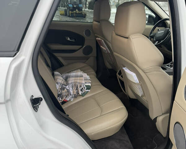 Белый Ленд Ровер Рендж Ровер Эвок, объемом двигателя 2 л и пробегом 102 тыс. км за 20900 $, фото 13 на Automoto.ua