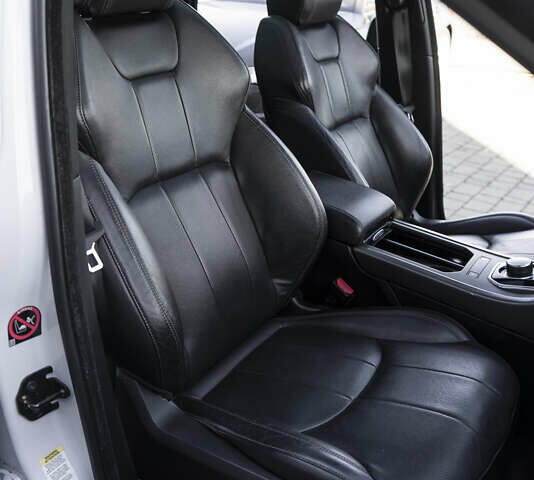 Білий Ленд Ровер Рендж Ровер Евок, об'ємом двигуна 2 л та пробігом 89 тис. км за 25700 $, фото 18 на Automoto.ua