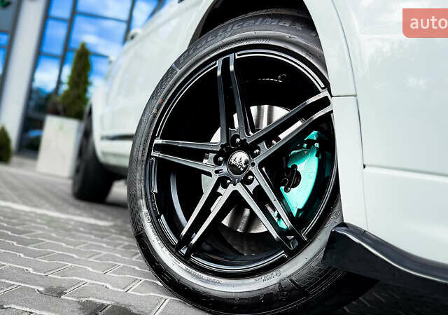 Белый Ленд Ровер Рендж Ровер Эвок, объемом двигателя 2 л и пробегом 190 тыс. км за 29900 $, фото 6 на Automoto.ua