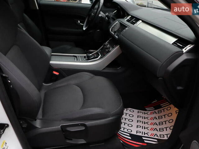 Белый Ленд Ровер Рендж Ровер Эвок, объемом двигателя 2 л и пробегом 67 тыс. км за 28900 $, фото 27 на Automoto.ua