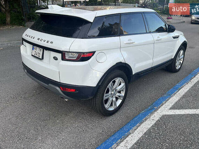 Белый Ленд Ровер Рендж Ровер Эвок, объемом двигателя 2 л и пробегом 79 тыс. км за 16000 $, фото 4 на Automoto.ua
