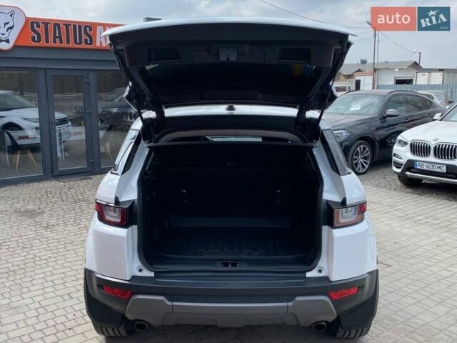 Білий Ленд Ровер Рендж Ровер Евок, об'ємом двигуна 2 л та пробігом 69 тис. км за 23800 $, фото 29 на Automoto.ua