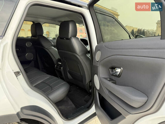 Белый Ленд Ровер Рендж Ровер Эвок, объемом двигателя 2 л и пробегом 75 тыс. км за 23500 $, фото 19 на Automoto.ua