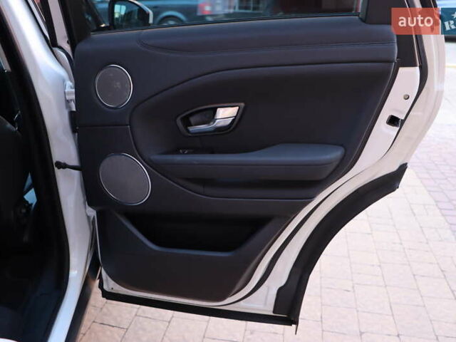 Білий Ленд Ровер Рендж Ровер Евок, об'ємом двигуна 2 л та пробігом 40 тис. км за 28900 $, фото 41 на Automoto.ua