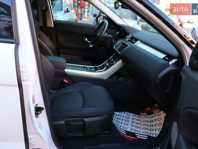 Білий Ленд Ровер Рендж Ровер Евок, об'ємом двигуна 2 л та пробігом 40 тис. км за 28900 $, фото 42 на Automoto.ua