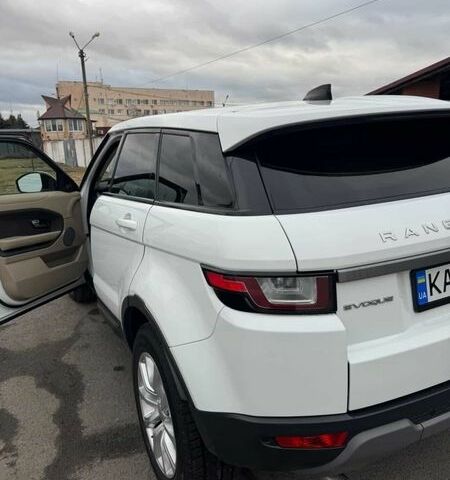 Белый Ленд Ровер Рендж Ровер Эвок, объемом двигателя 2.5 л и пробегом 90 тыс. км за 21500 $, фото 1 на Automoto.ua