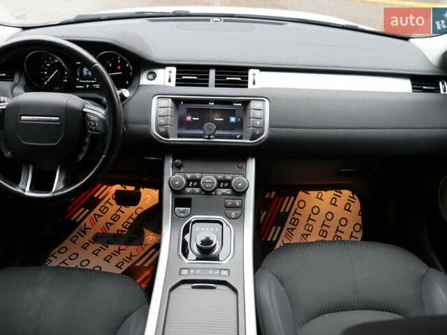 Белый Ленд Ровер Рендж Ровер Эвок, объемом двигателя 2 л и пробегом 67 тыс. км за 28900 $, фото 30 на Automoto.ua
