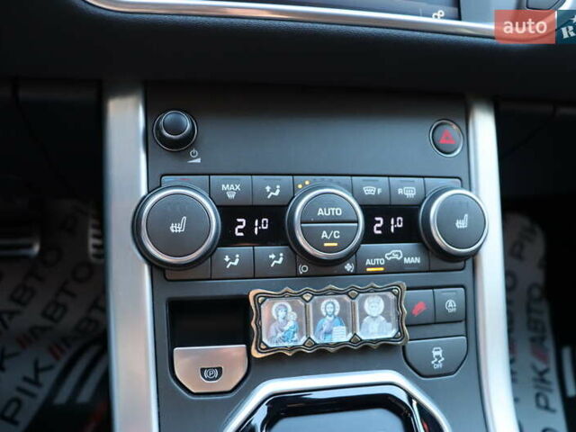 Білий Ленд Ровер Рендж Ровер Евок, об'ємом двигуна 2 л та пробігом 40 тис. км за 28900 $, фото 32 на Automoto.ua