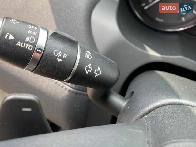 Білий Ленд Ровер Рендж Ровер Евок, об'ємом двигуна 2 л та пробігом 69 тис. км за 23800 $, фото 21 на Automoto.ua