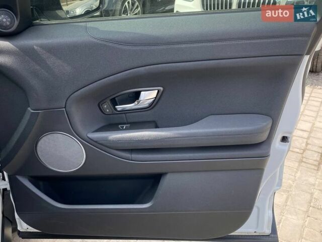 Білий Ленд Ровер Рендж Ровер Евок, об'ємом двигуна 2 л та пробігом 69 тис. км за 23800 $, фото 25 на Automoto.ua