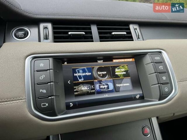 Білий Ленд Ровер Рендж Ровер Евок, об'ємом двигуна 2 л та пробігом 56 тис. км за 26400 $, фото 21 на Automoto.ua