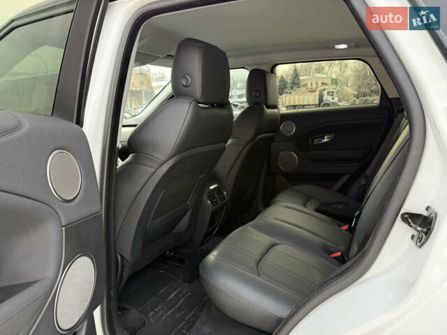 Белый Ленд Ровер Рендж Ровер Эвок, объемом двигателя 2 л и пробегом 75 тыс. км за 23500 $, фото 18 на Automoto.ua