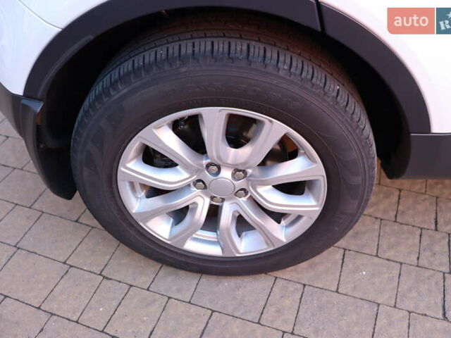 Білий Ленд Ровер Рендж Ровер Евок, об'ємом двигуна 2 л та пробігом 40 тис. км за 28900 $, фото 4 на Automoto.ua