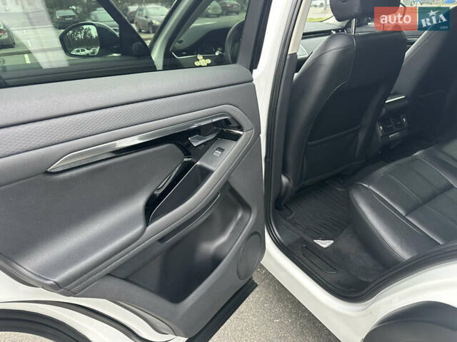 Білий Ленд Ровер Рендж Ровер Евок, об'ємом двигуна 2 л та пробігом 92 тис. км за 34000 $, фото 15 на Automoto.ua