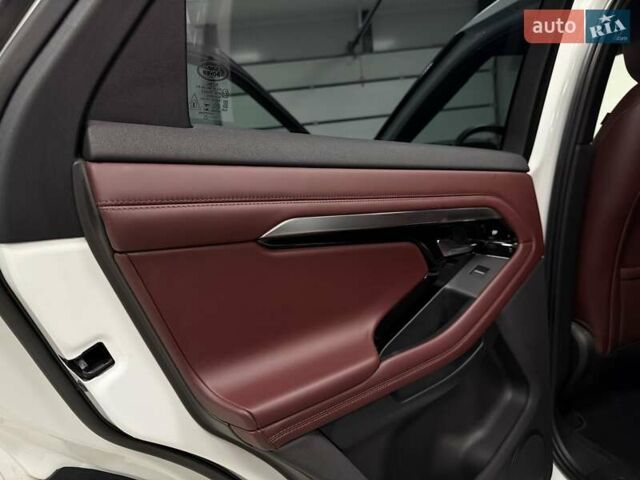 Білий Ленд Ровер Рендж Ровер Евок, об'ємом двигуна 2 л та пробігом 82 тис. км за 39900 $, фото 46 на Automoto.ua