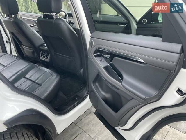 Белый Ленд Ровер Рендж Ровер Эвок, объемом двигателя 2 л и пробегом 57 тыс. км за 38000 $, фото 15 на Automoto.ua