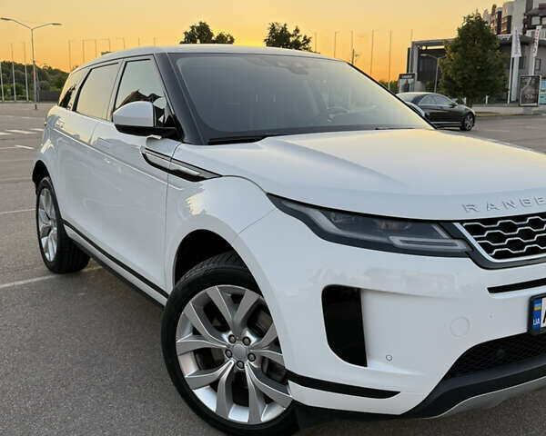 Белый Ленд Ровер Рендж Ровер Эвок, объемом двигателя 2 л и пробегом 98 тыс. км за 34700 $, фото 1 на Automoto.ua