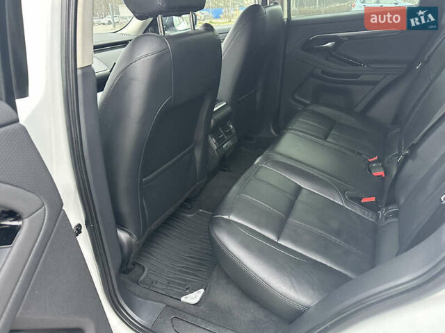 Білий Ленд Ровер Рендж Ровер Евок, об'ємом двигуна 2 л та пробігом 92 тис. км за 34000 $, фото 17 на Automoto.ua