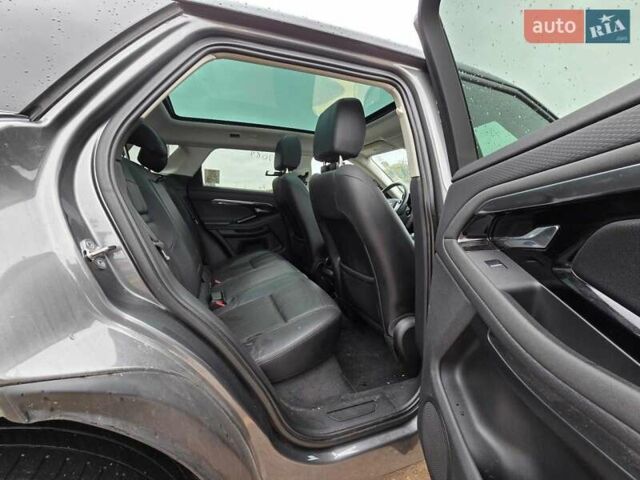 Белый Ленд Ровер Рендж Ровер Эвок, объемом двигателя 2 л и пробегом 101 тыс. км за 11000 $, фото 5 на Automoto.ua