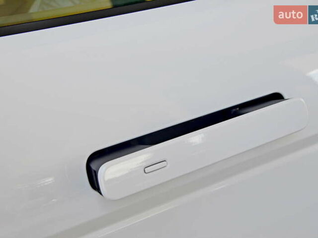 Белый Ленд Ровер Рендж Ровер Эвок, объемом двигателя 2 л и пробегом 53 тыс. км за 41500 $, фото 26 на Automoto.ua