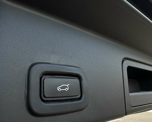 Білий Ленд Ровер Рендж Ровер Евок, об'ємом двигуна 2 л та пробігом 99 тис. км за 28500 $, фото 30 на Automoto.ua