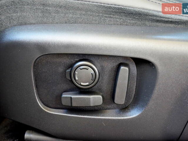 Белый Ленд Ровер Рендж Ровер Эвок, объемом двигателя 2 л и пробегом 53 тыс. км за 41500 $, фото 53 на Automoto.ua