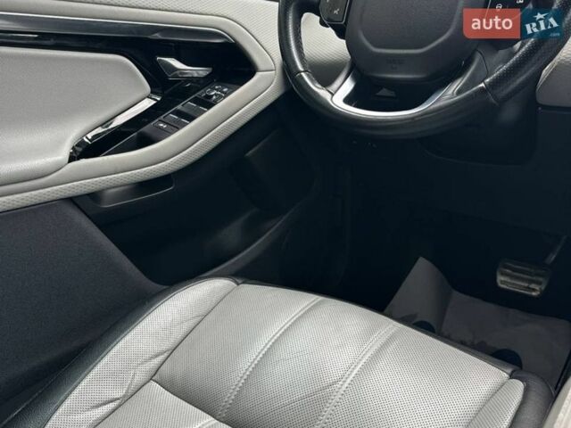 Белый Ленд Ровер Рендж Ровер Эвок, объемом двигателя 2 л и пробегом 150 тыс. км за 25000 $, фото 10 на Automoto.ua