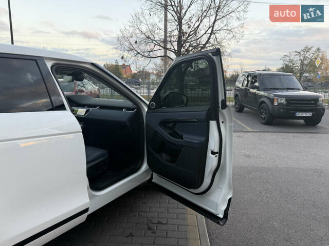Белый Ленд Ровер Рендж Ровер Эвок, объемом двигателя 2 л и пробегом 63 тыс. км за 37500 $, фото 33 на Automoto.ua