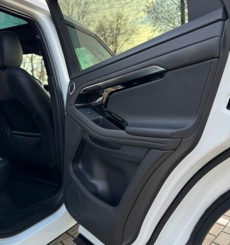 Белый Ленд Ровер Рендж Ровер Эвок, объемом двигателя 2 л и пробегом 99 тыс. км за 27999 $, фото 29 на Automoto.ua